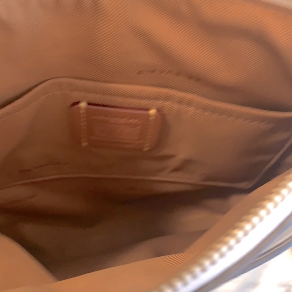 Coach purse - Picture 5 of 8